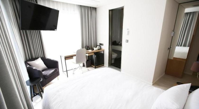 Londoner Hotel Пусан Экстерьер фото