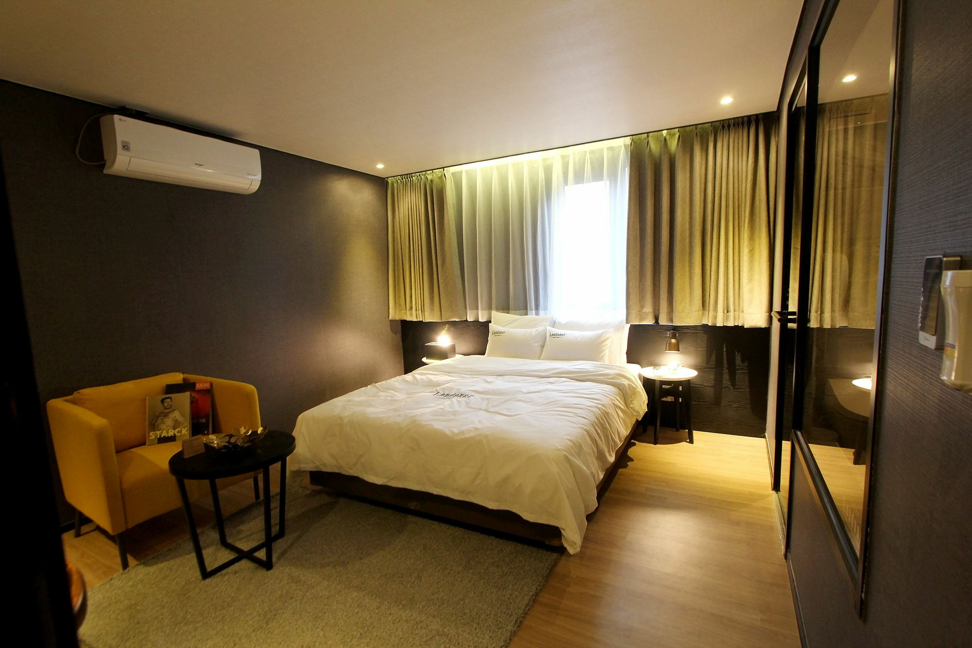 Londoner Hotel Пусан Экстерьер фото