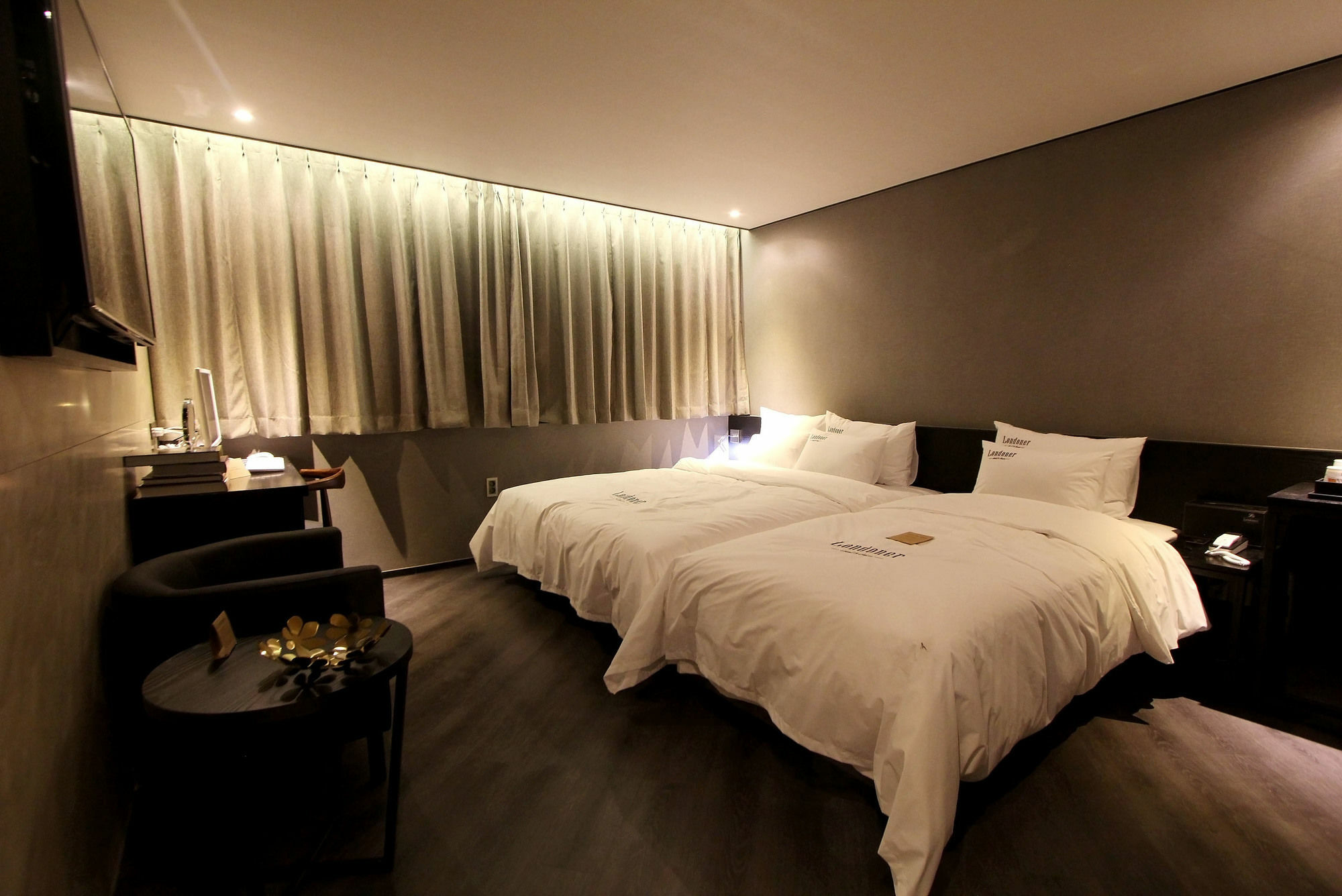 Londoner Hotel Пусан Экстерьер фото